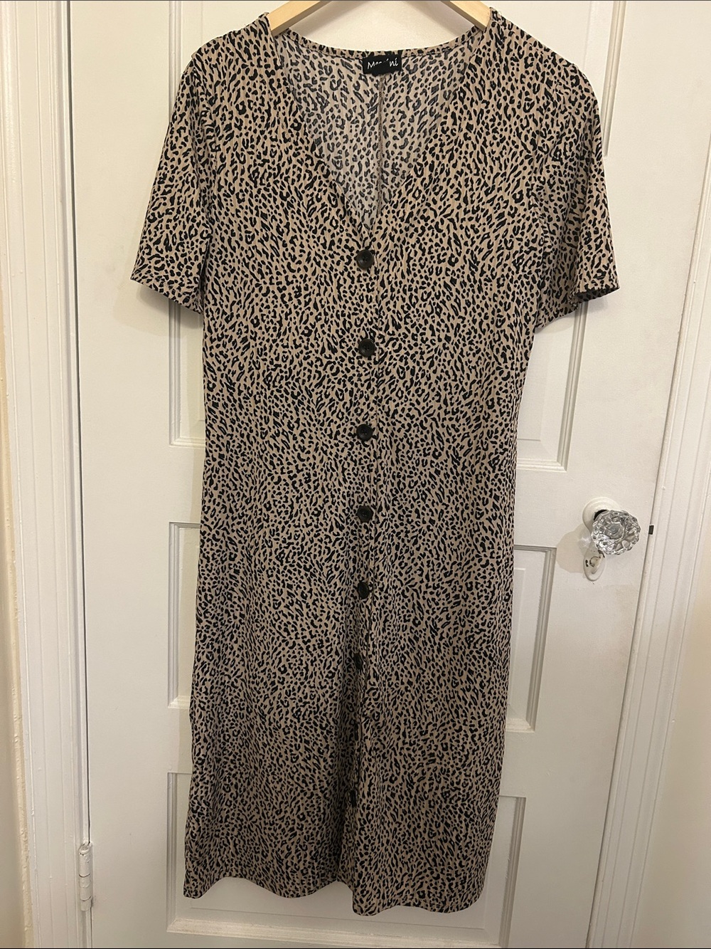 🛍 2/$18 Super Cute Trendy Leopard Print Midi Dress